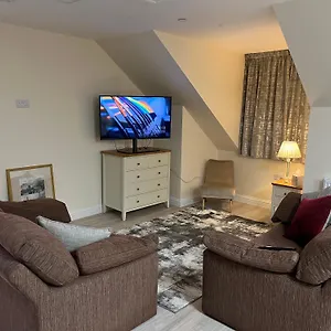 Flat In Quiet Location Apartment